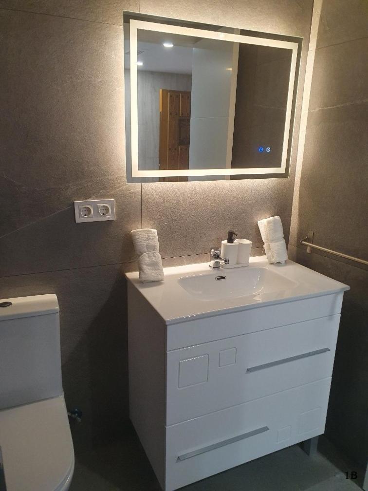 Apartamentos Suenos De โตเลโด ภายนอก รูปภาพ